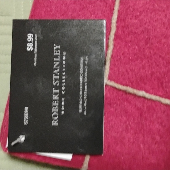 Christmas accessories & matching throw - Picture 5 of 10